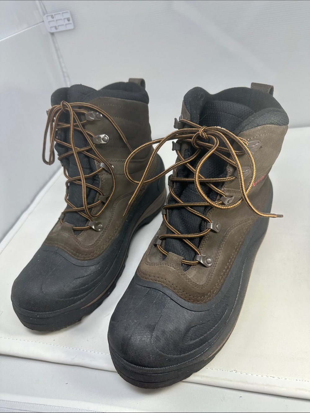 Columbia Boots Size 10.5